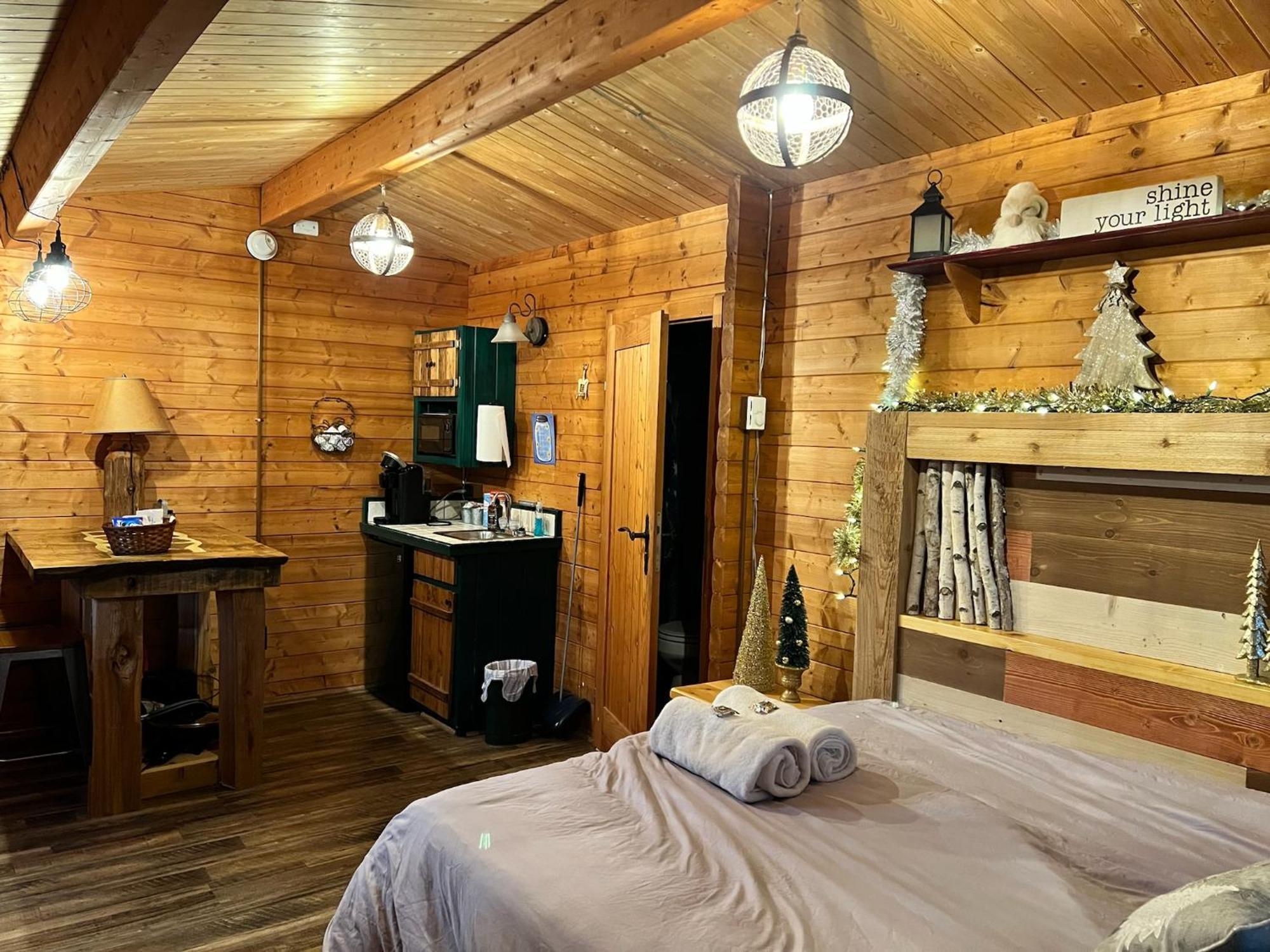 Fancy Fireflies Cabin Hayward Exterior foto